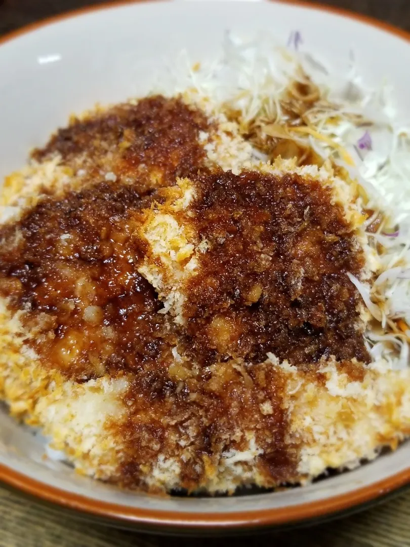 パパ作👨揚げないソースチキンカツ丼|ぱんだのままんさん