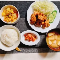 Snapdishの料理写真:唐揚げ定食|akinko67さん