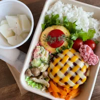 編み込みチーズハンバーグ弁当|charickさん