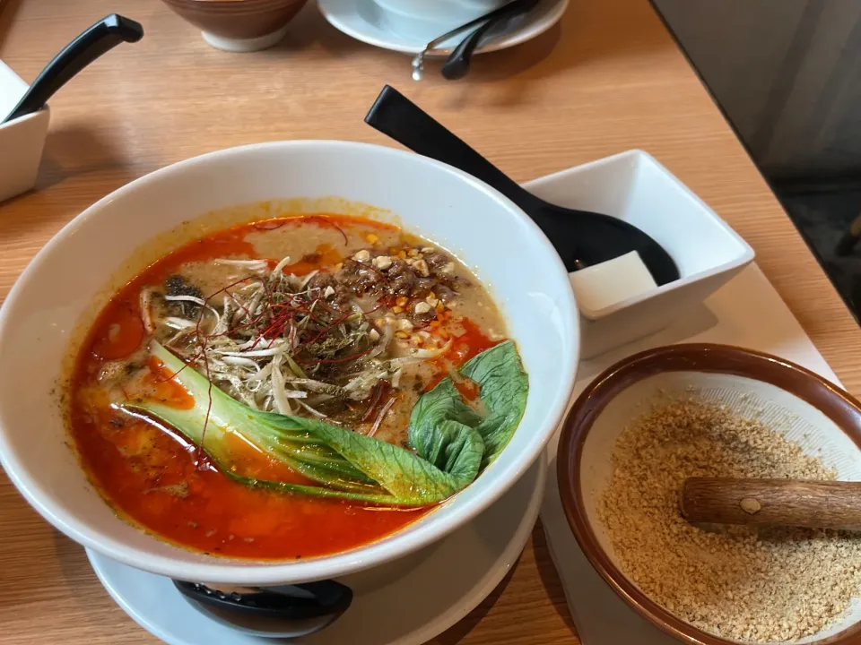 四川担々麺 すり胡麻 一口杏仁豆腐|抹茶アイスさん