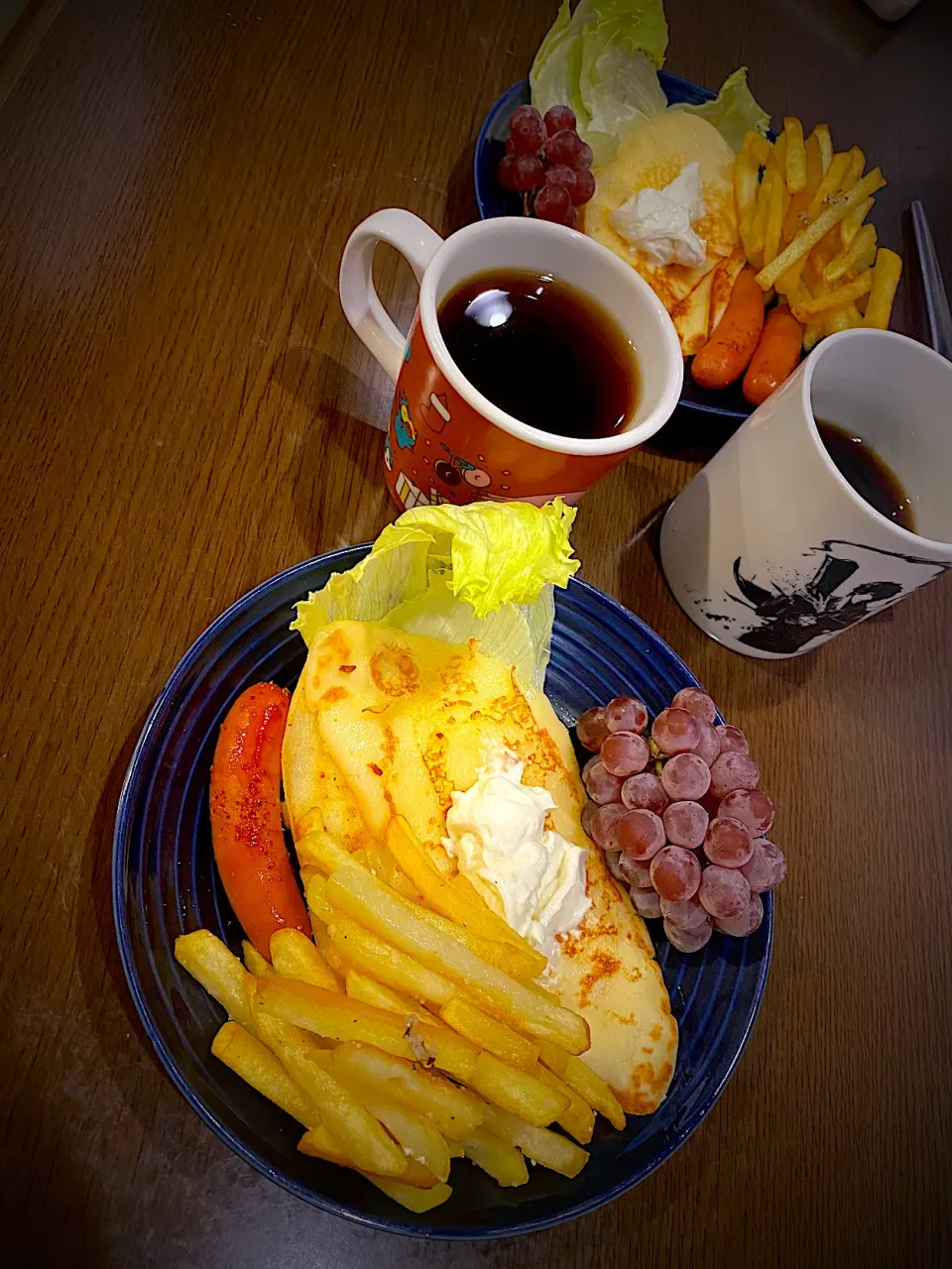 Snapdishの料理写真:米粉パンケーキ　クリームチーズ　蜂蜜　焼きソーセージ　フレンチフライ　コーヒー|ch＊K*∀o(^^*)♪さん