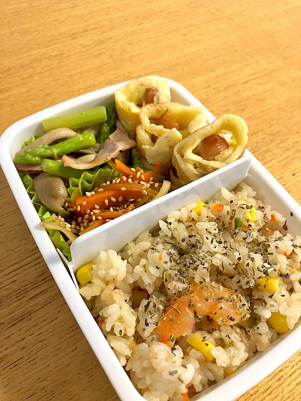 Snapdishの料理写真:エビピラフ弁当|杏都さん