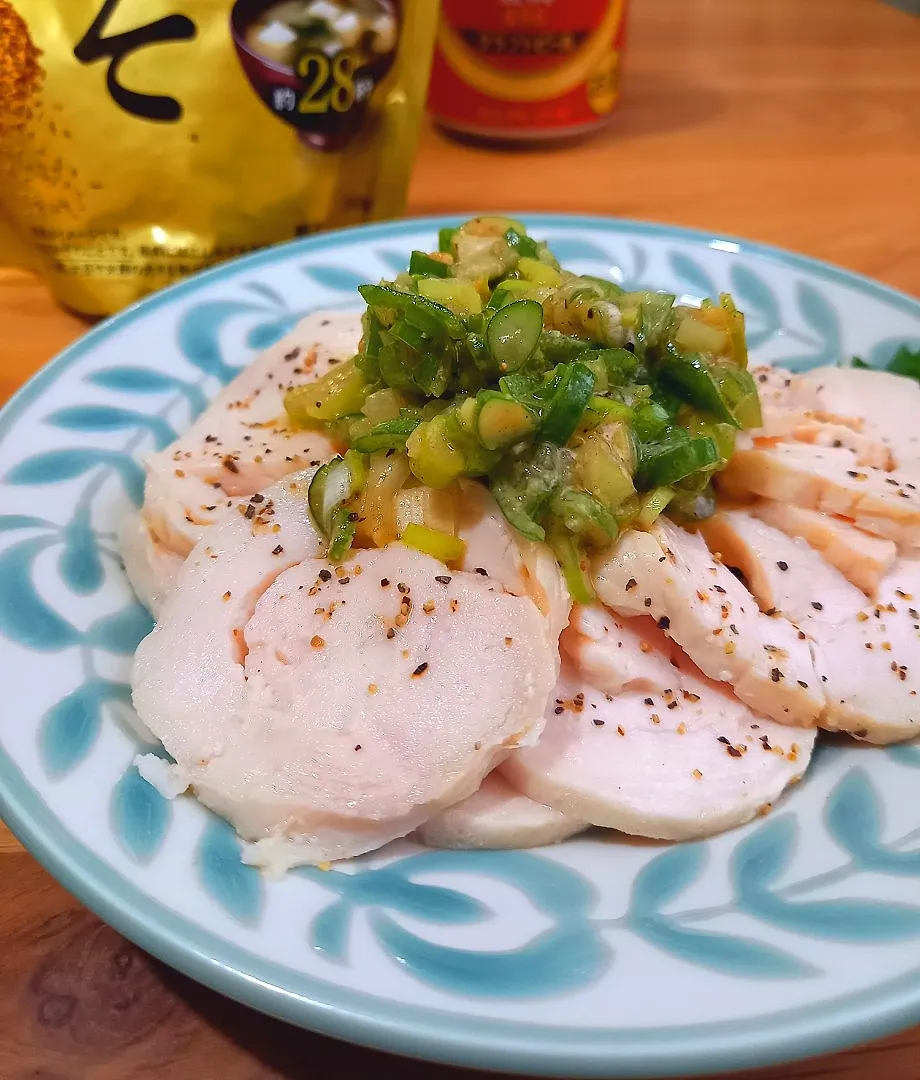 Snapdishの料理写真:マルコメレシピ❗鶏ハムに粒みそネギソース掛けて食べました🎵|ナオミさん