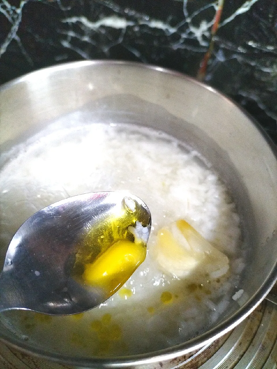 Snapdishの料理写真:Bubur bawang putih dan Ghee|hafsah mohamedさん