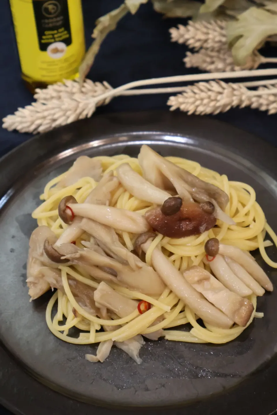 きのこのぺぺロンチーノ🍄白トリュフの香り|めいめいさん