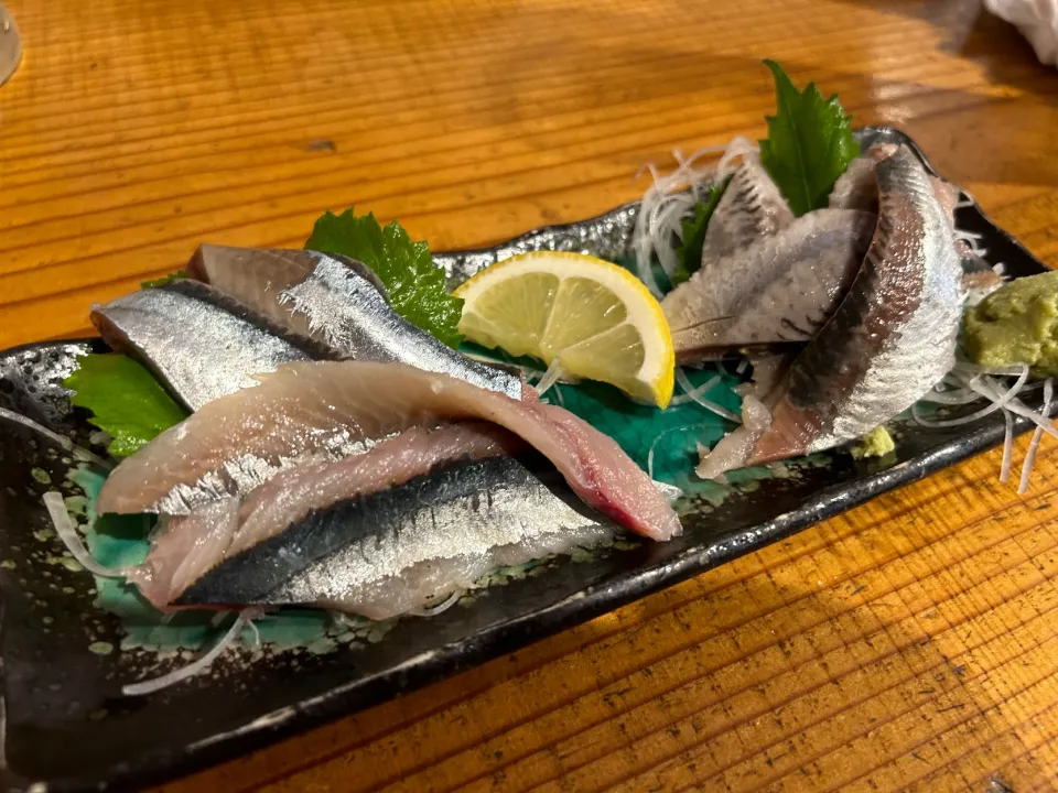 Snapdishの料理写真:イワシとサンマの刺身🐟|buhizouさん