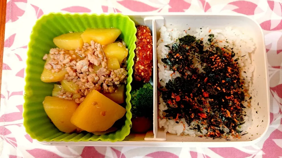 じゃがいものそぼろ煮❤️旦那さんお弁当❤️|かおるcitronさん