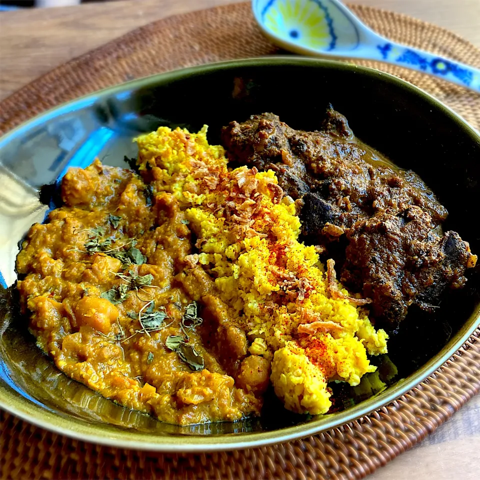 大豆ミートとひよこ豆のカレー❏まぐろのあらのスリランカ風カレー❏レモンオートミール|くろねこじったん‍さん