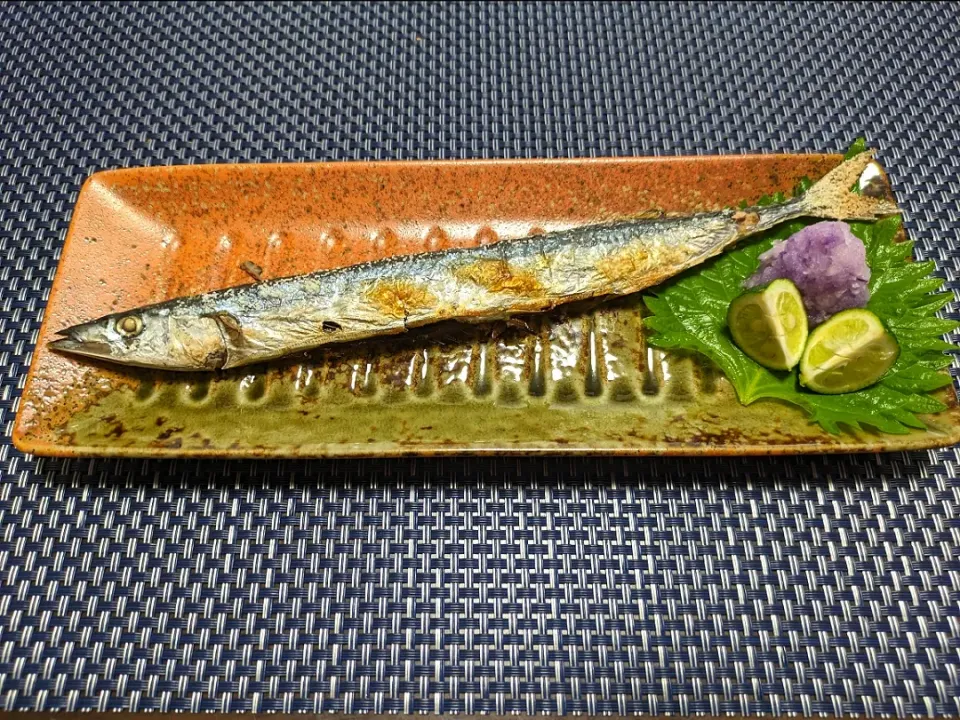 Snapdishの料理写真:秋刀魚の塩焼き|foodanalystＭＩＫＩさん