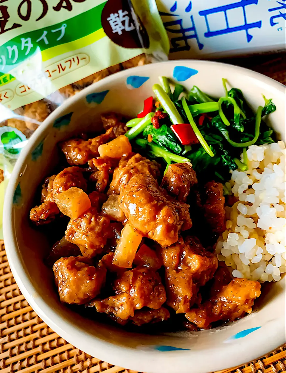 大豆のお肉で台湾飯🇹🇼魯肉飯🇹🇼|にゃんぺこさん