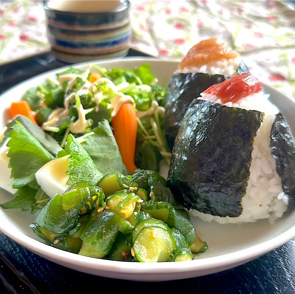 Snapdishの料理写真:おむすびが食べたくて|くまちゃんさん