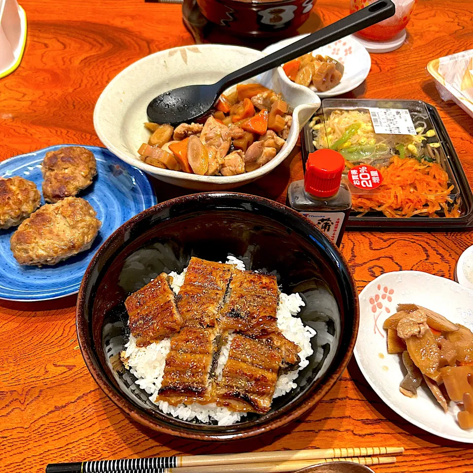 半額の鰻、ハンバーグ残り他😋|すかラインさん