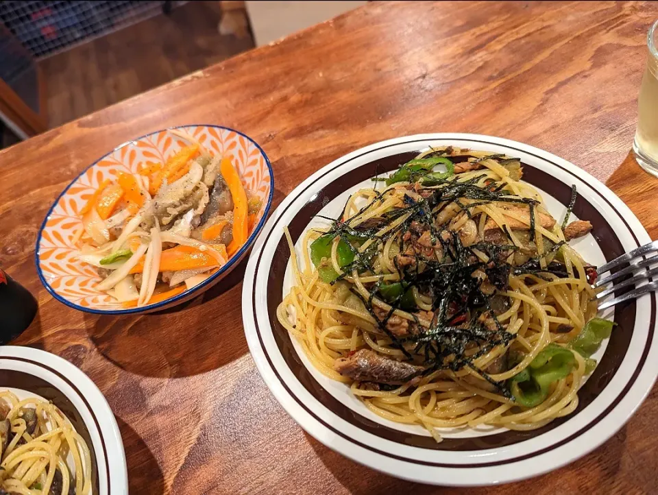 イワシの缶詰と茄子と万願寺トウガラシのガーリックパスタ　

アジの南蛮漬け|nanuさん