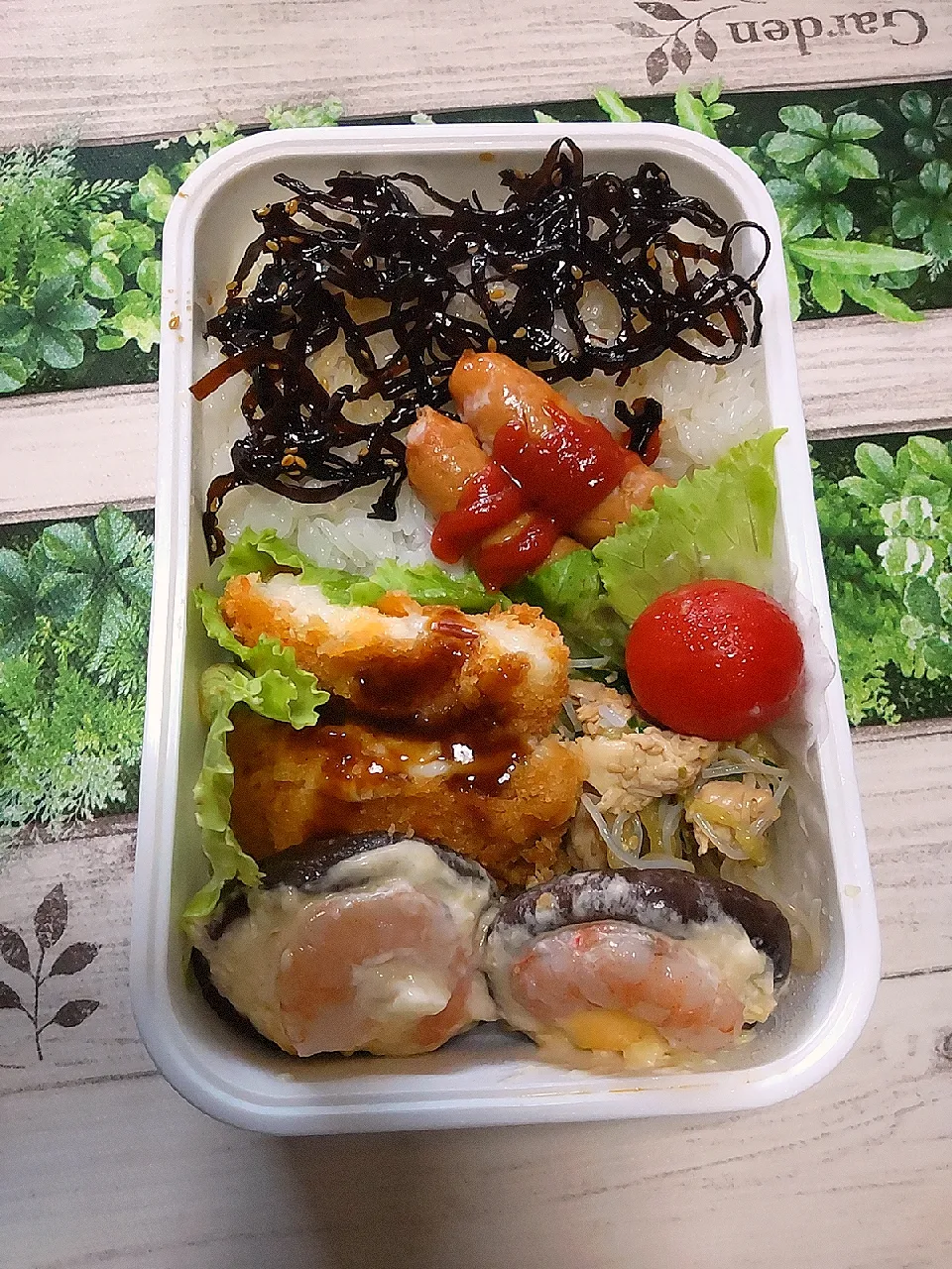 クリームコロッケ弁当🍱|クータンさん