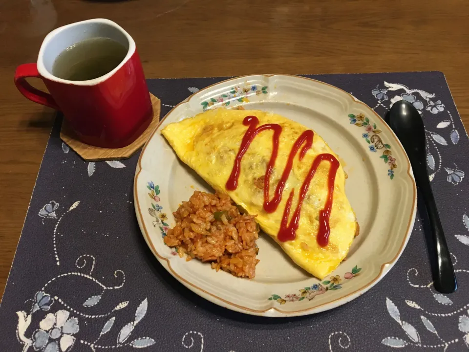 コウケンテツさんレシアレンジのオムライス(昼飯)|enarinさん