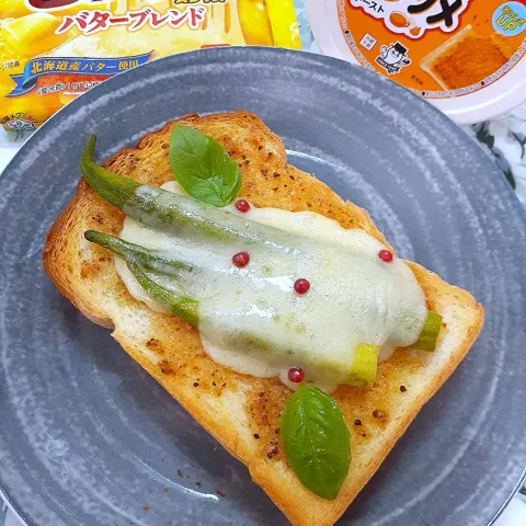 「ポテトースト コンソメ風味」を使ってみたSnapdishの料理・レシピ写真:🔷おくら🧀チーズ🍞トースト20230901🔷