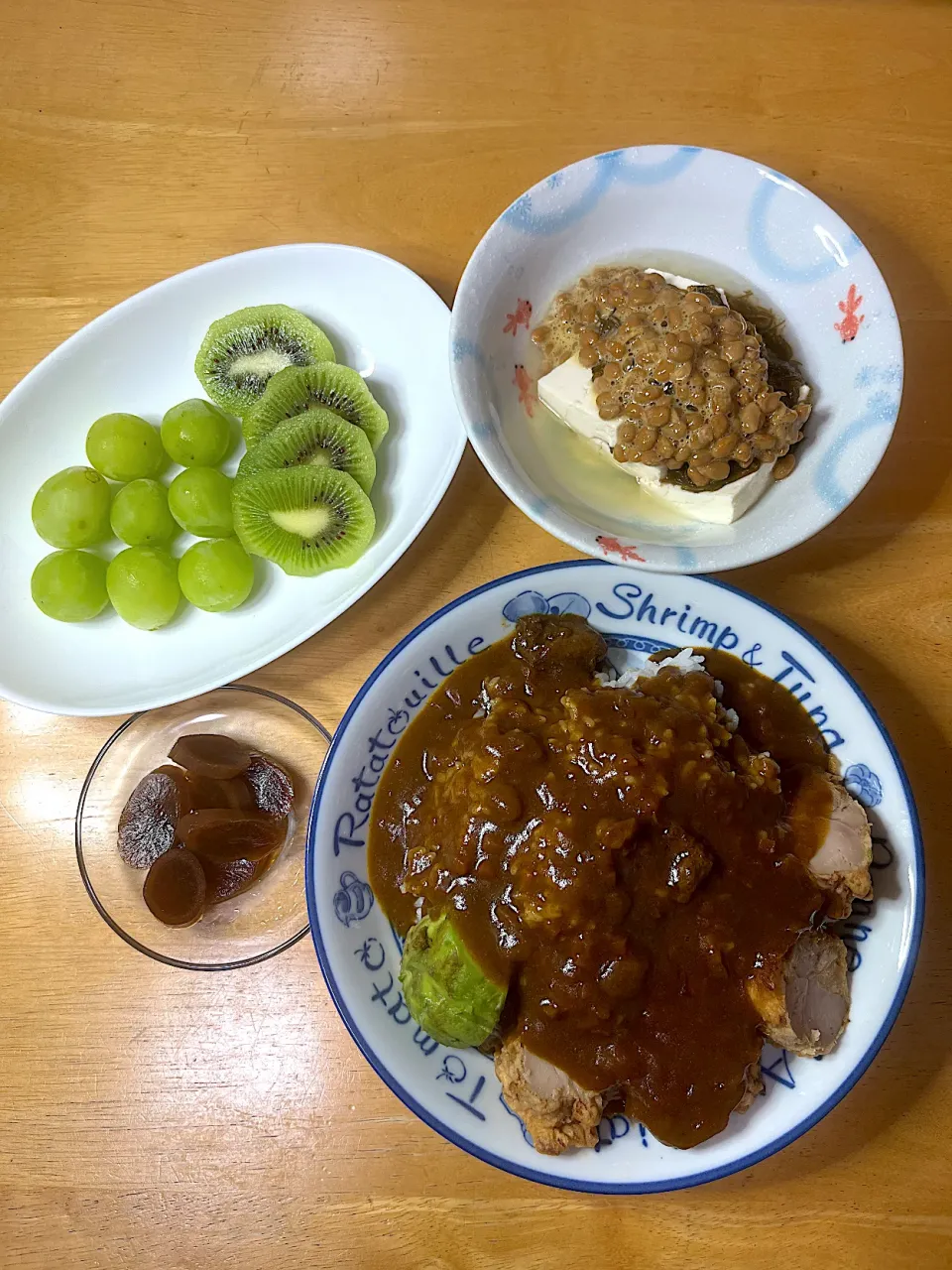 Snapdishの料理写真:横須賀海軍レトルトカレー🍛|Makokoさん