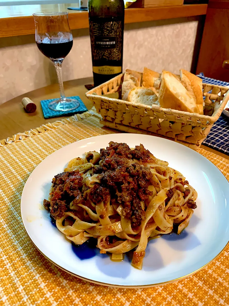 粗ひき肉のラグーソースパスタ|かおポンさん