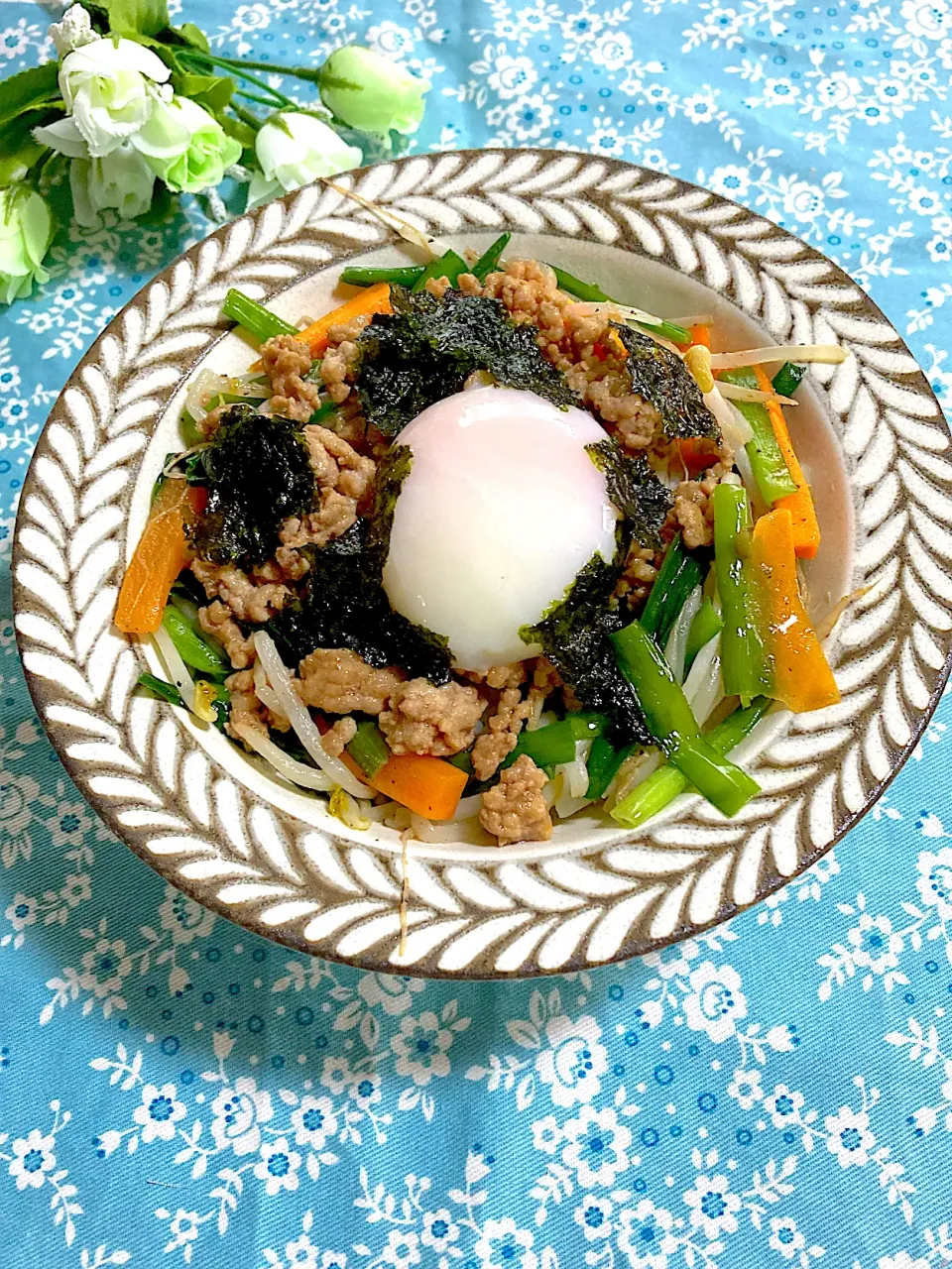 ビビンバ丼風🌻|ringonamaさん