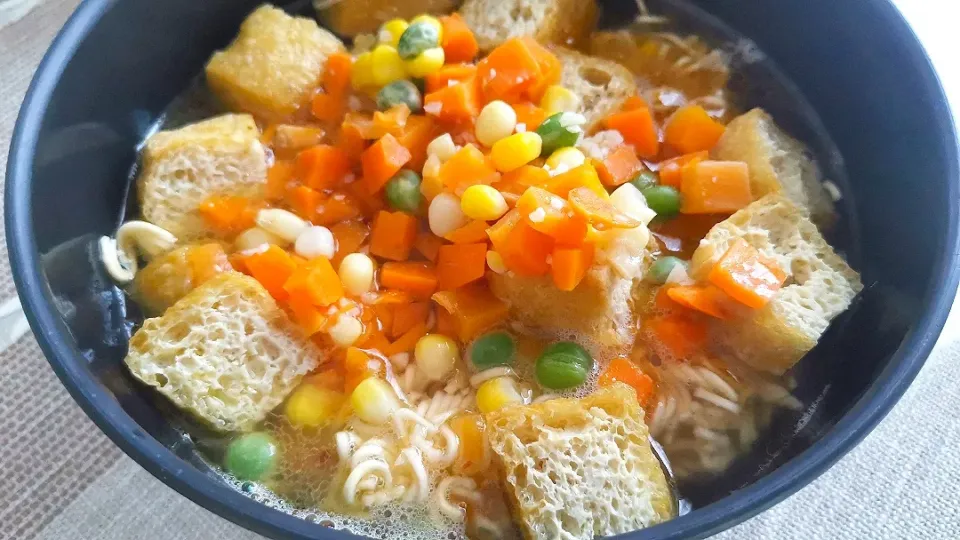 Turning instant noodles into a healthier meal|Jorge Bernal Márquezさん