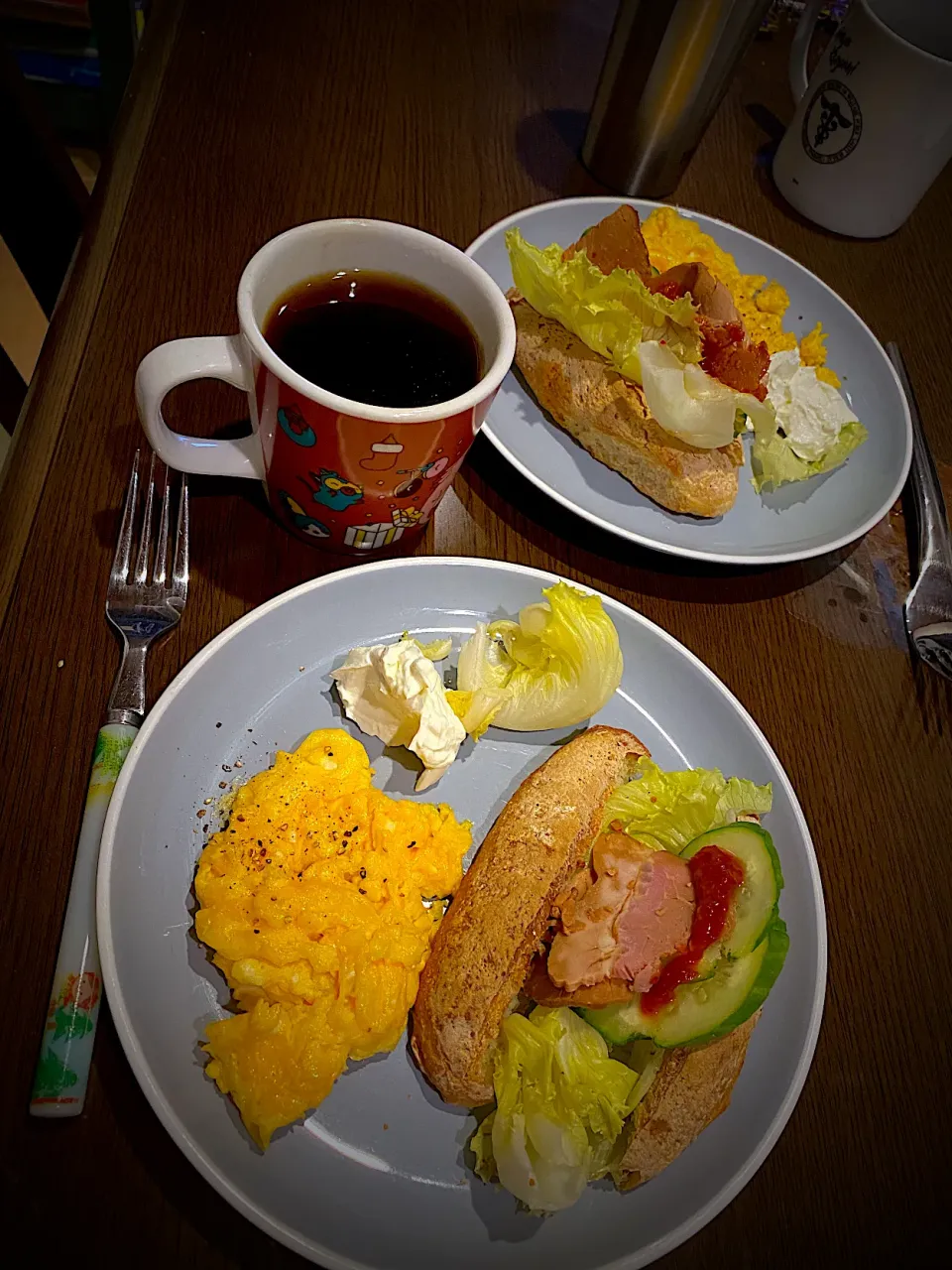 Snapdishの料理写真:焼豚野菜ソフトフランスサンド　クリームチーズ　スクランブルエッグ　コーヒー|ch＊K*∀o(^^*)♪さん