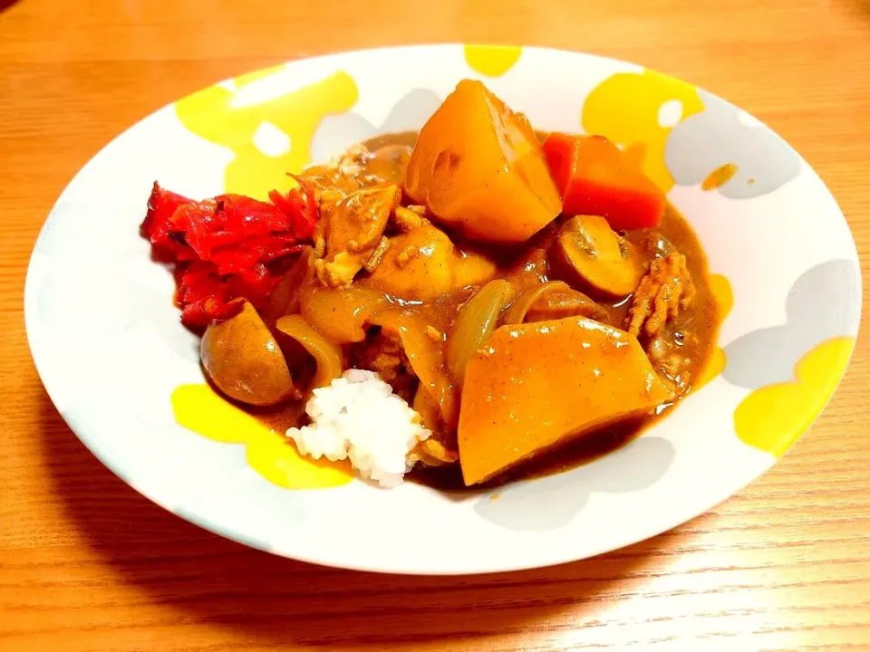 Snapdishの料理写真:久々の嫁さん手造りカレー♪|takutyさん