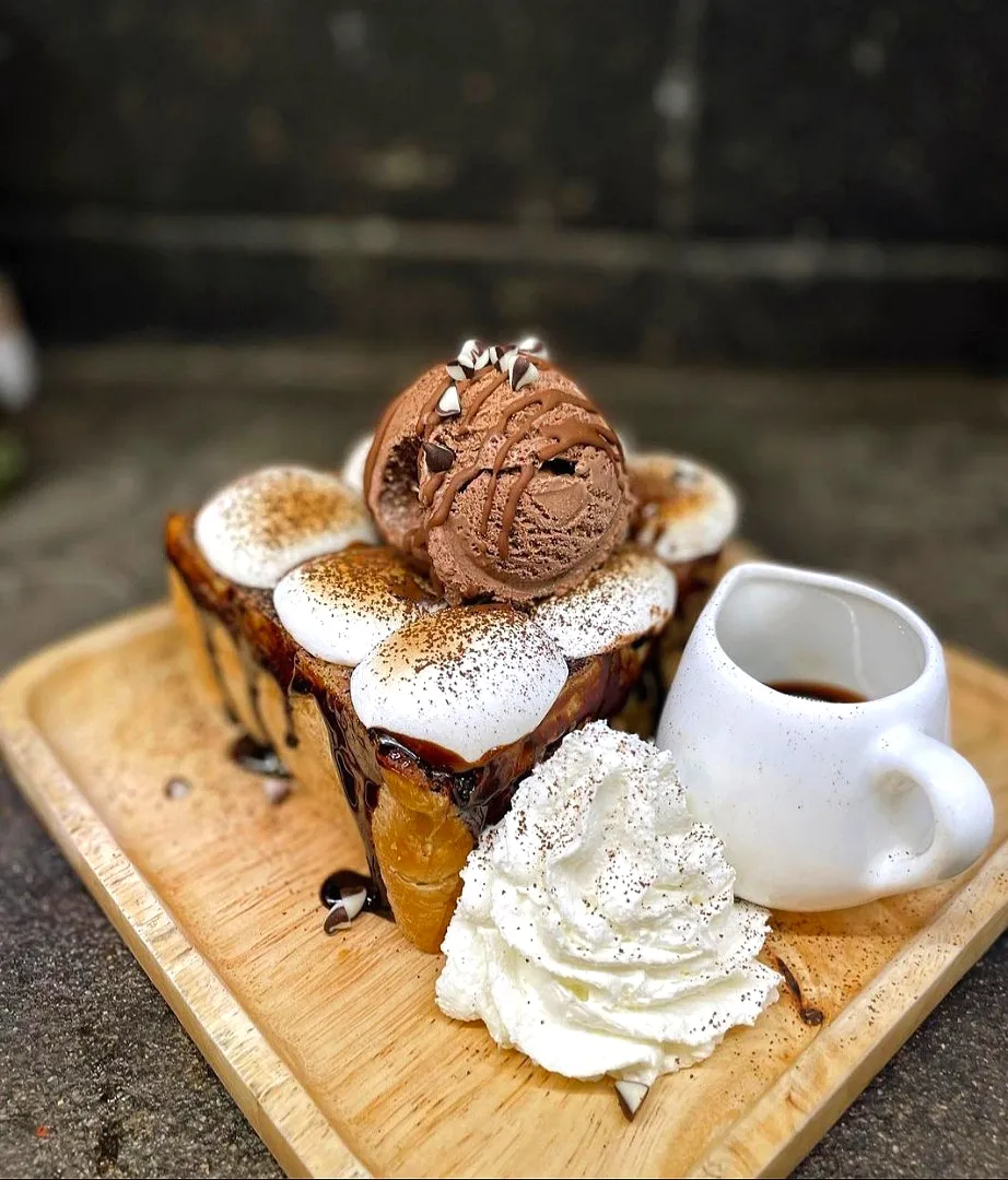 Weekend Treat w/ Nutella S'mores Toast 🫰🏻🤤💓💓💓
...
...
Mmmmm... Super Duper Yummylicious! 🫶🏻|An'leeさん