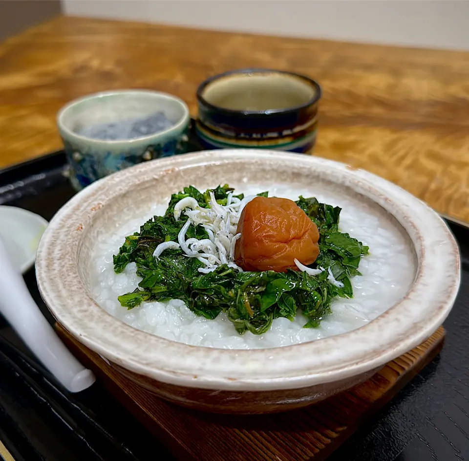 モロヘイヤとしらすの梅粥でリセット朝食|くまちゃんさん