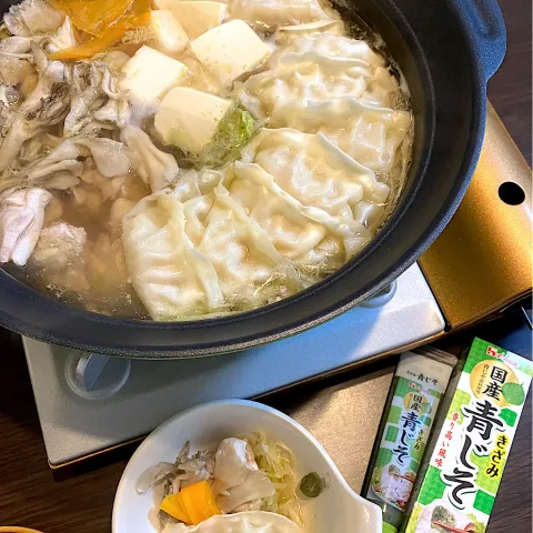 「スパイスでカンタン鍋変術「鶏だし鍋」アレンジ」を使ってみたSnapdishの料理・レシピ写真:鶏だし餃子鍋