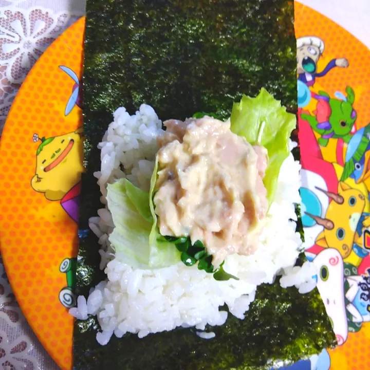 昼ご飯は手巻き☺️
(ツナマヨ、ブロッコリースプラウト、
レタス、酢飯、海苔)
写真はないけどひきわり納豆も!|m.rafuさん