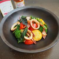 イカと野菜のスパイス炒め