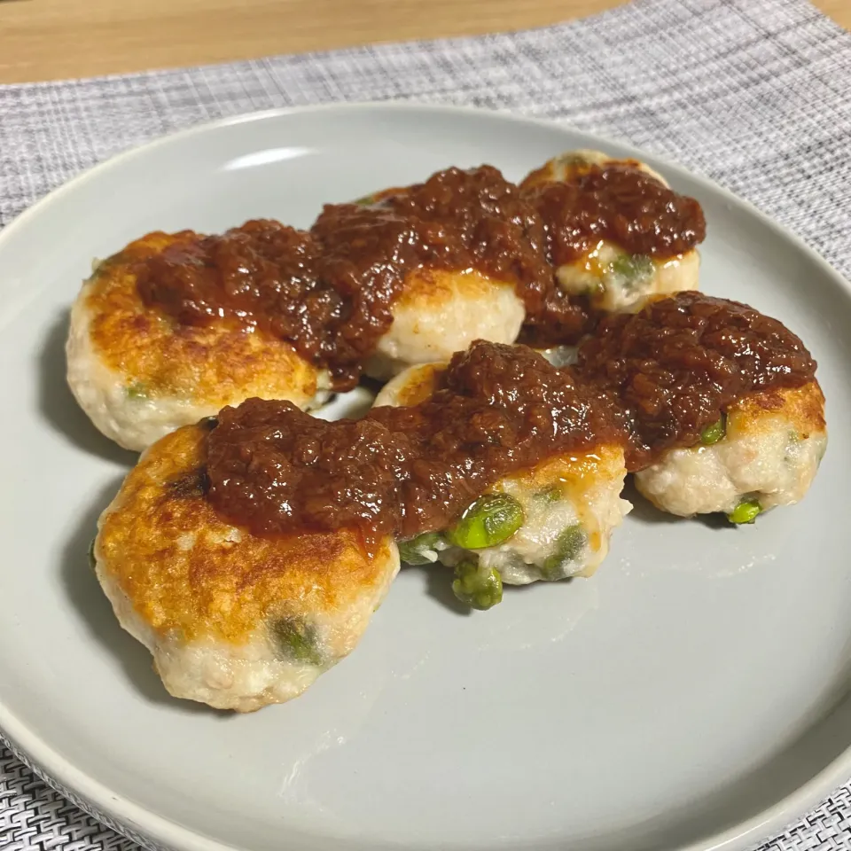 はんぺんと枝豆の梅ソースつくね|OLの気ままご飯🍽さん