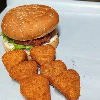 Chicken Burger chicken nuggets coke|in lifeさん