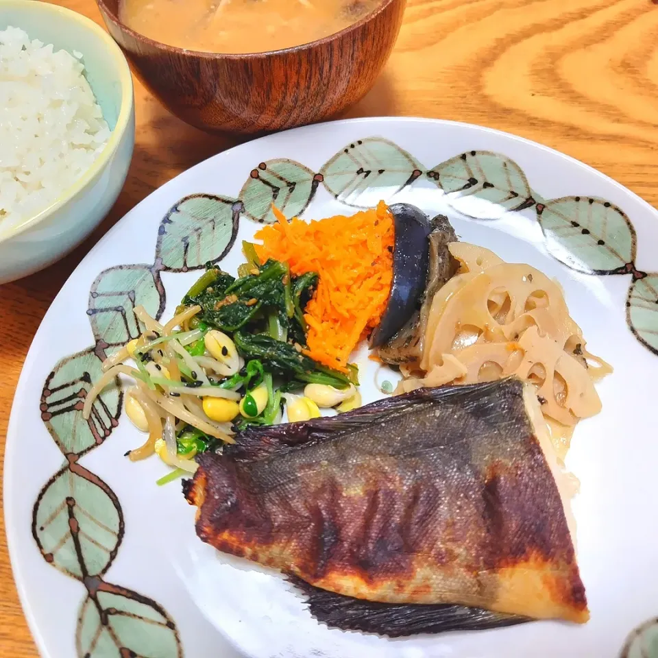 火曜日の朝ごはん🍚|ぽんしきさん