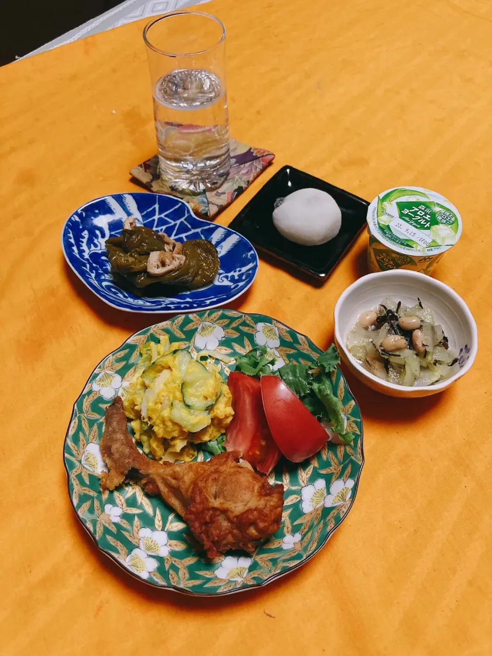 grandmaの晩ごはん☆ 今夜は差し入れのケンタッキーと豆大福で…頂きます|kaoriさん