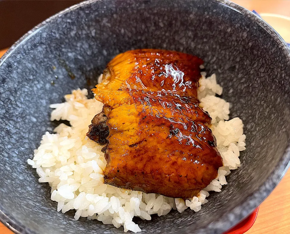 くら寿司でうな丼790円|須佐浩幸さん