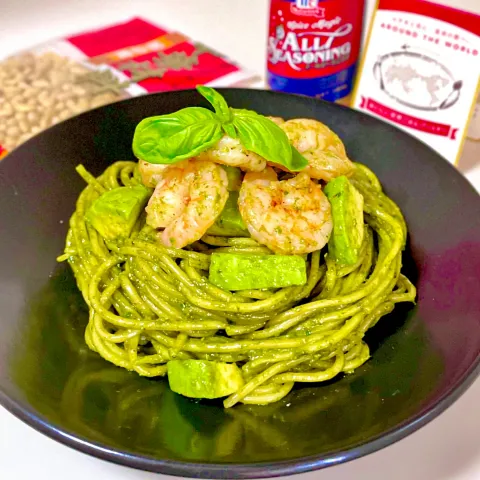 「MC　オールシーズニング」を使ってみたSnapdishの料理・レシピ写真:エビアボカド🥑🦐ジェノベーゼ🌱𓂃 𓈒𓏸