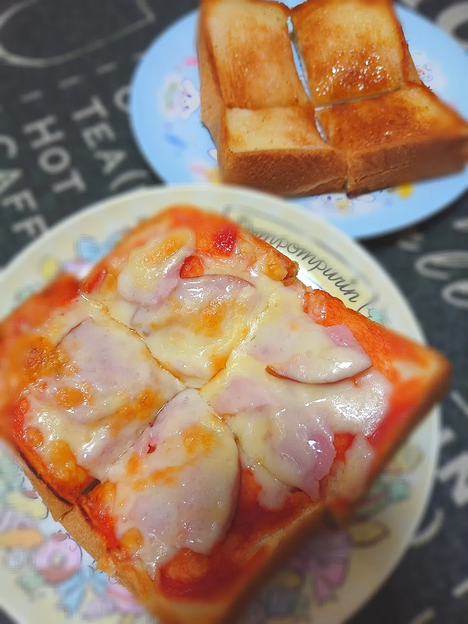 子供の朝ごはん🍞🍞|まなみさん