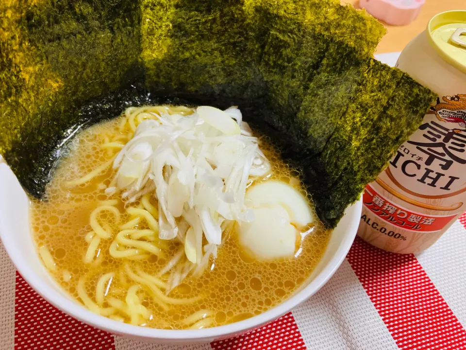 【食べに行きたいが我慢】家系ラーメン|飛鳥さん