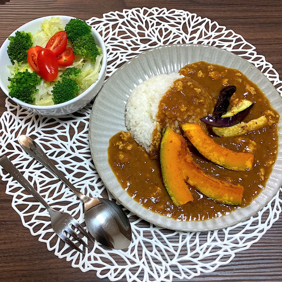 9/7 9/8  ひき肉カレー🍛カボチャナスのせ|らぶちあんさん