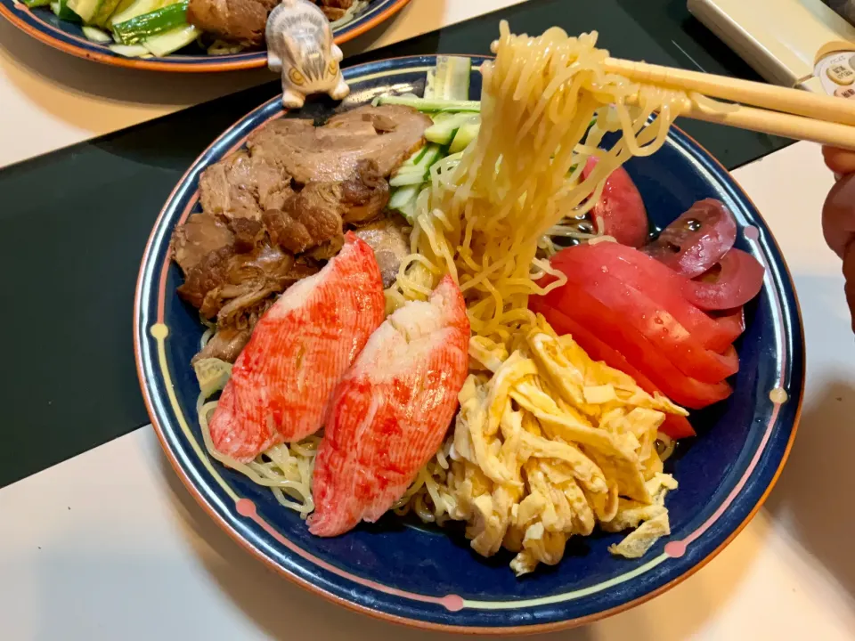 Snapdishの料理写真:２０２３夏　冷やし中華　まだやってまーす！
#冷やし中華
#手作りチャーシュー|Takeshi  Nagakiさん