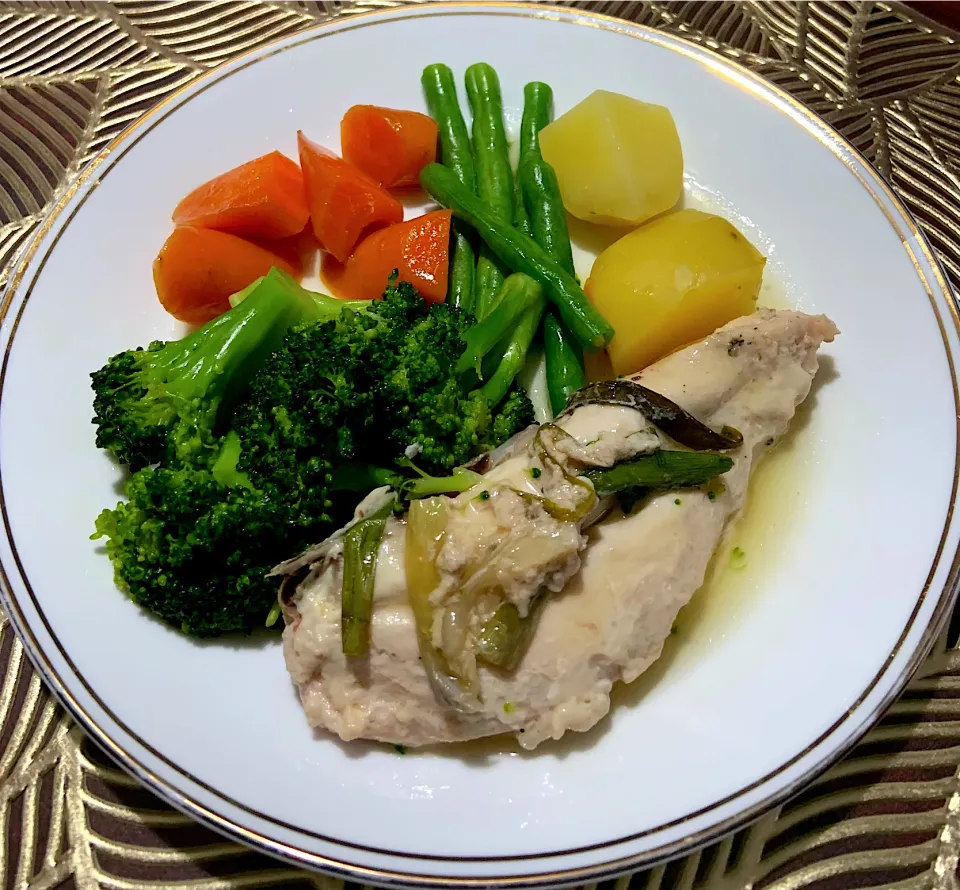 Steamed chicken and veggies healthy 😋|Ahnneさん