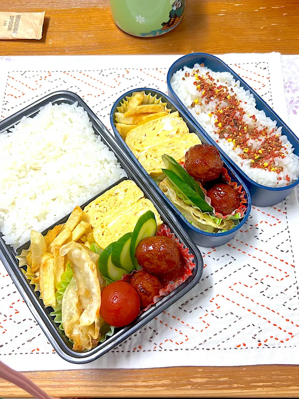 Snapdishの料理写真:9月8日金曜日揚げ餃子弁当|アッキーさん