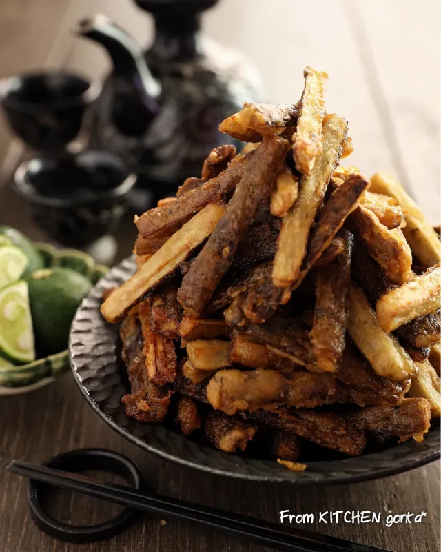 Snapdishの料理・レシピ写真:箸が止まらない！カリカリ★ごぼうの唐揚げ｜旬を食べよう！秋野菜アイデア大集合♪