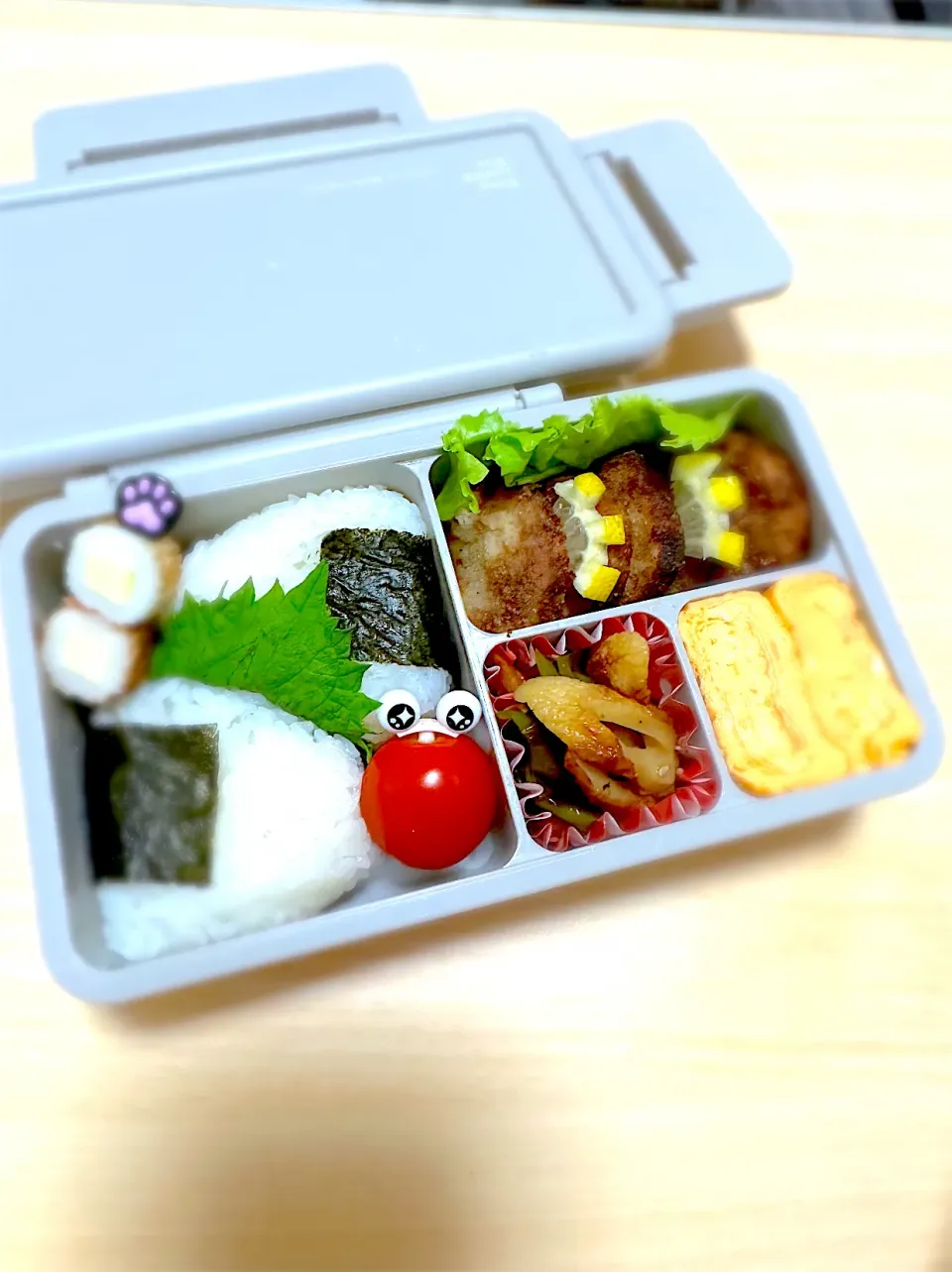 高三女子弁当🍱〜山芋唐揚げ・玉子焼き・万願寺とうがらしとちくわの甘辛・ちーちく|華恋さん