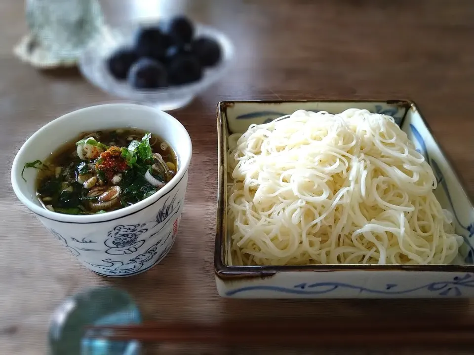 薬味をいただくお素麺|古尾谷りかこさん