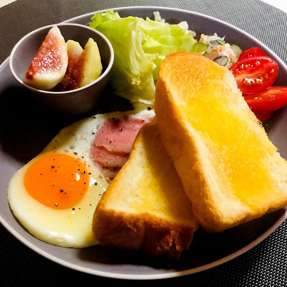 今朝のパン🍞|ユミさん