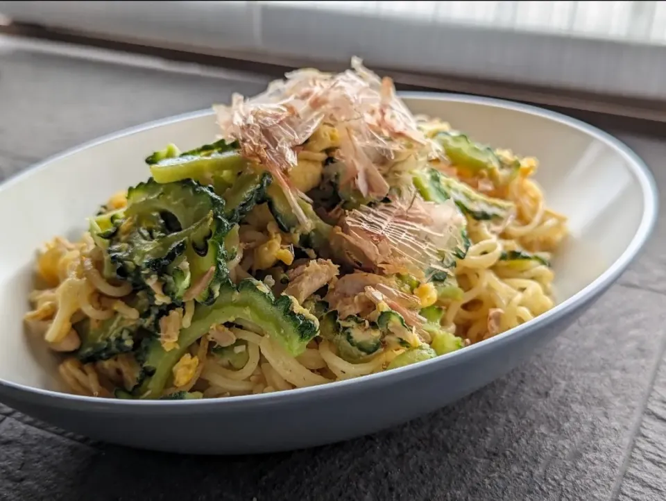 ゴーヤーとツナの塩焼きそば|ぶりてりあさん