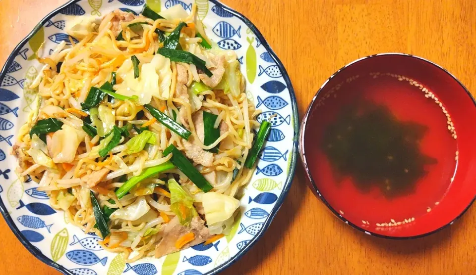 2023 0831　上海風焼きそば　わかめスープ|いもこ。さん