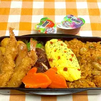 25長男お弁当🍱チキンライス🍅|まめりんさん